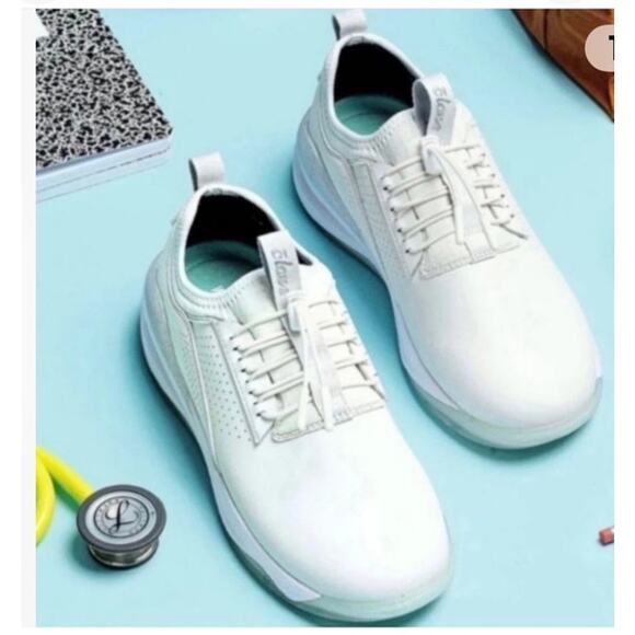 Clove Leather White Nurse Healthcare Sneakers Shoes 8.5 Slip On Adjustable - Picture 11 of 11
